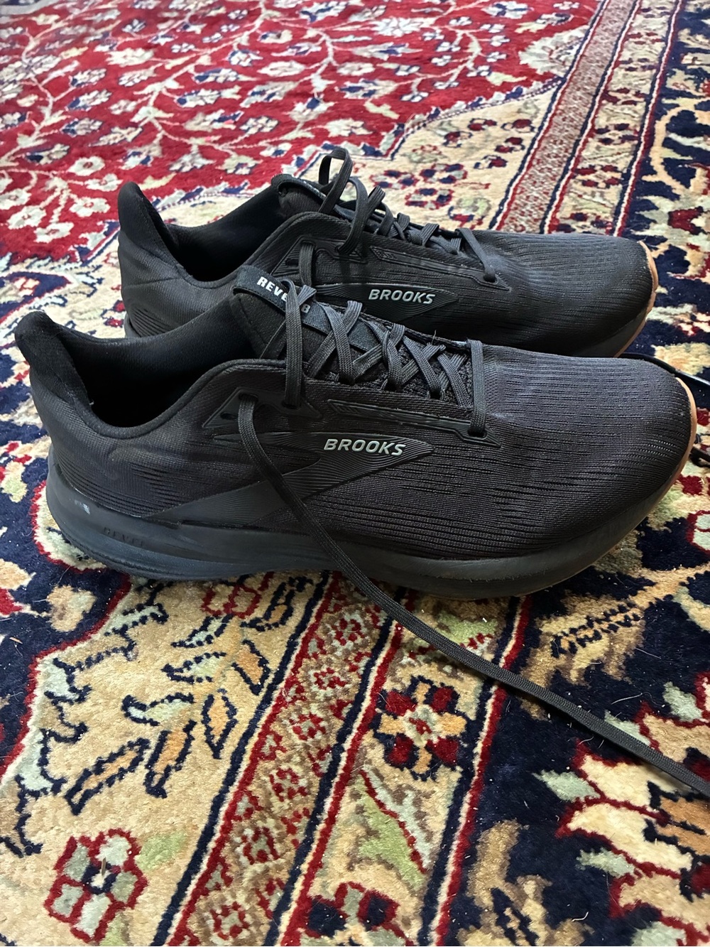 Brooks 10W/8.5M Black Athletic Running Sneakers Shoes